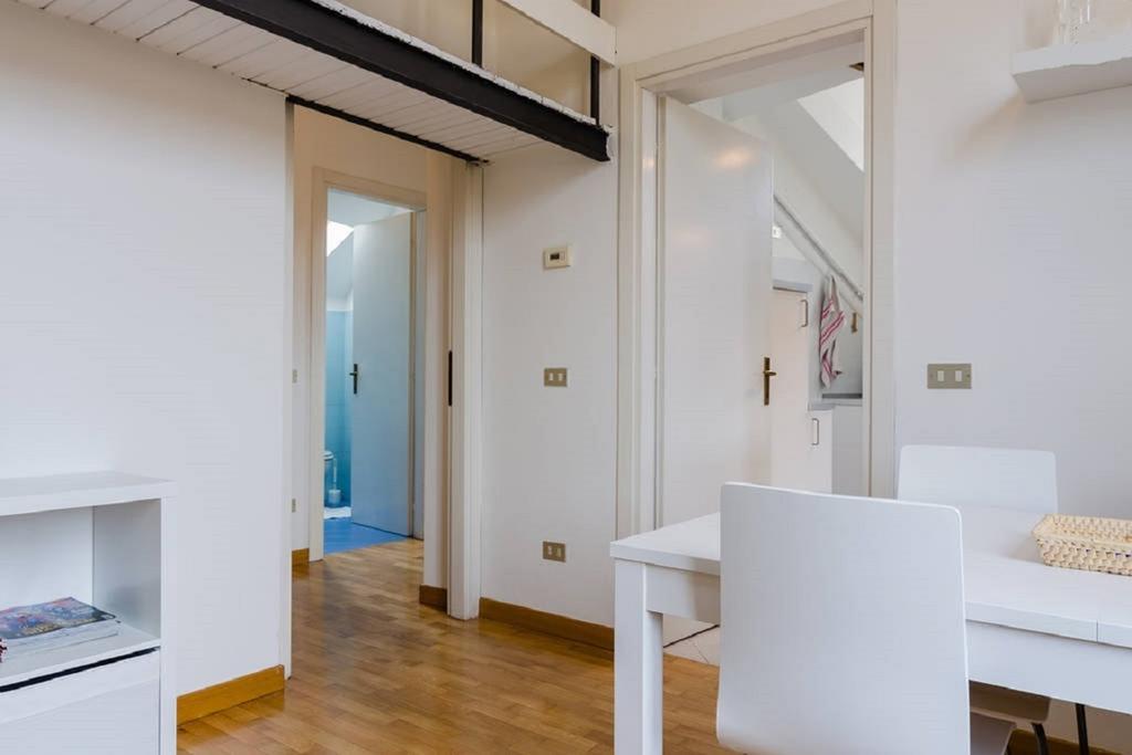 V12 Design Apartments Милано Стая снимка