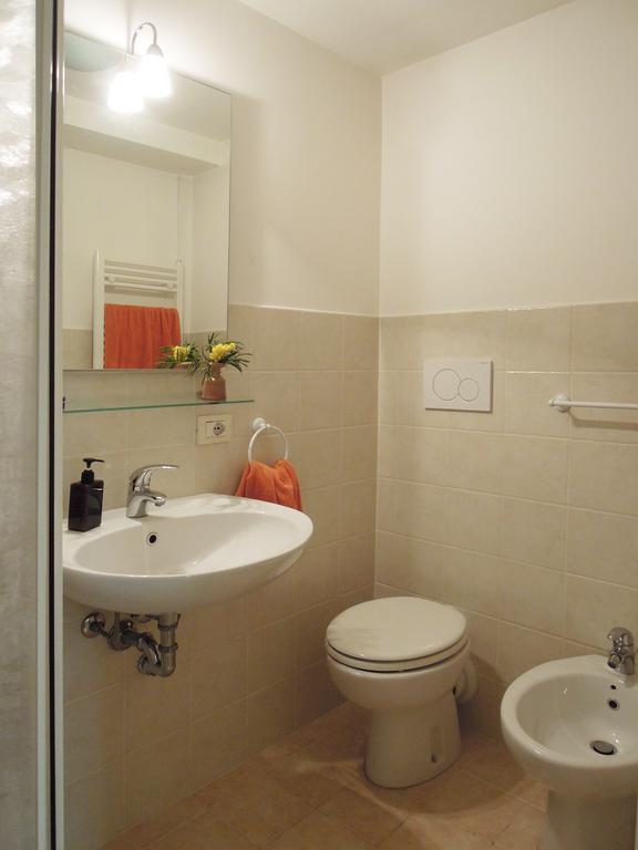 V12 Design Apartments Милано Екстериор снимка